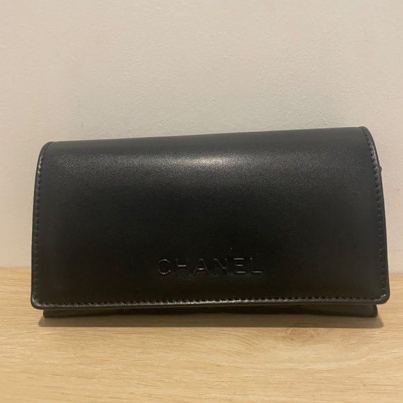 Chanel Large Black Classic CC Logo Shield Sunglasses With Black Crystal Details - Picture 3 of 5